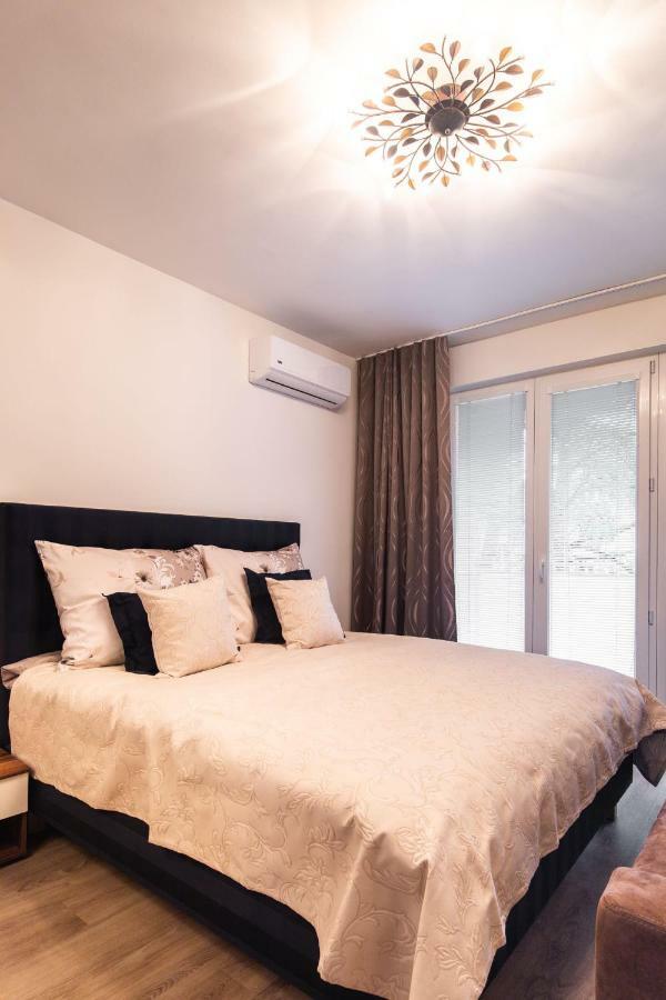Newly Renovated, Full Equipped And Quiet Apartment Trnava Exterior foto
